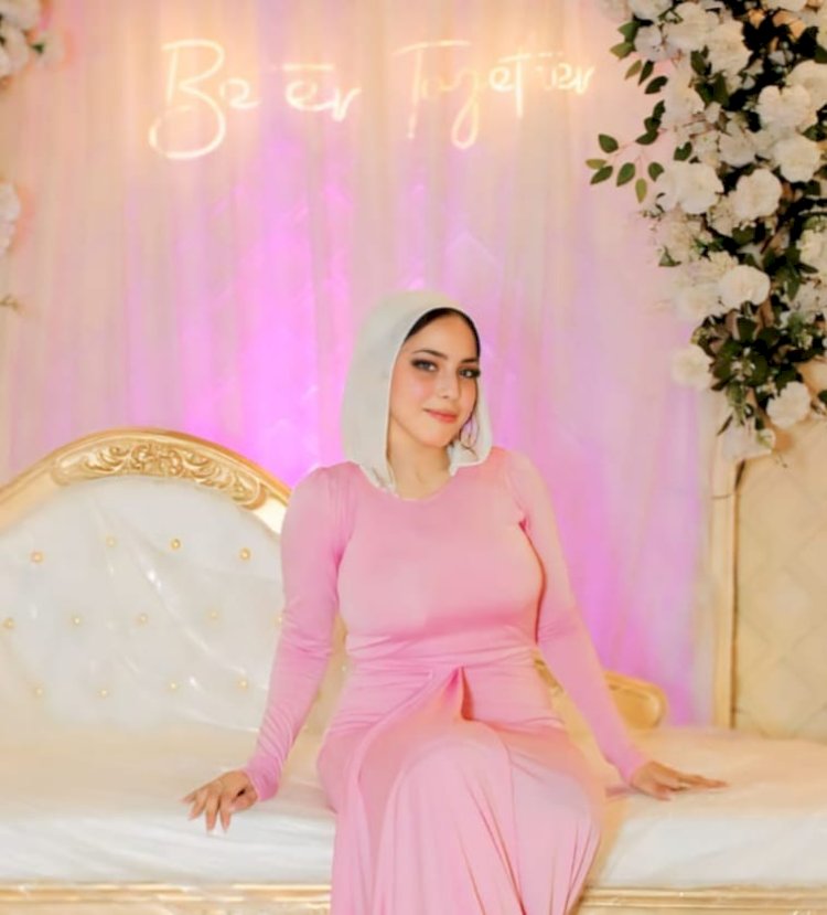 مبروك النجاح الباهر بالثانوية العامة يا فاطمة