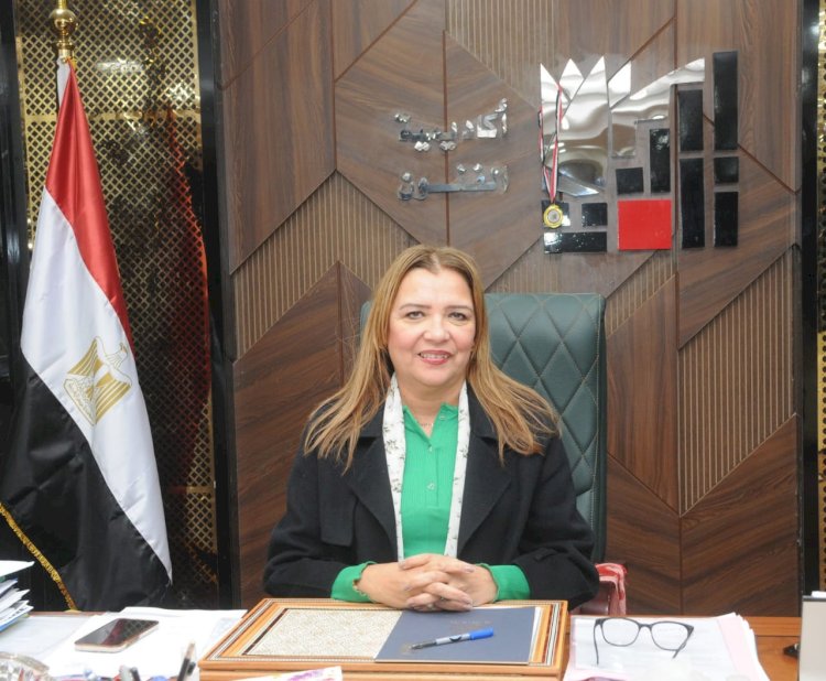 غادة جبارة :الدكتور أشرف زكي قاد أكاديميةالفنون في حقبه ذهبيه لا تنسى