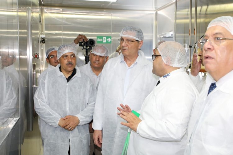 فاروق والاشموني يتفقدان أكبر مصنع لإنتاج اللقاحات البيطرية في الشرق الأوسط
