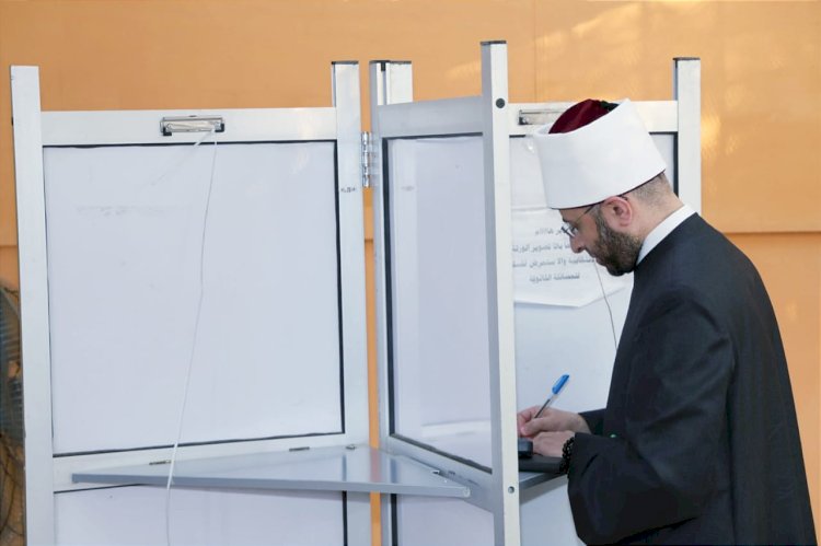 وزير الأوقاف يدلي بصوته في انتخابات مجلس الشيوخ ويحث على المشاركة الوطنية