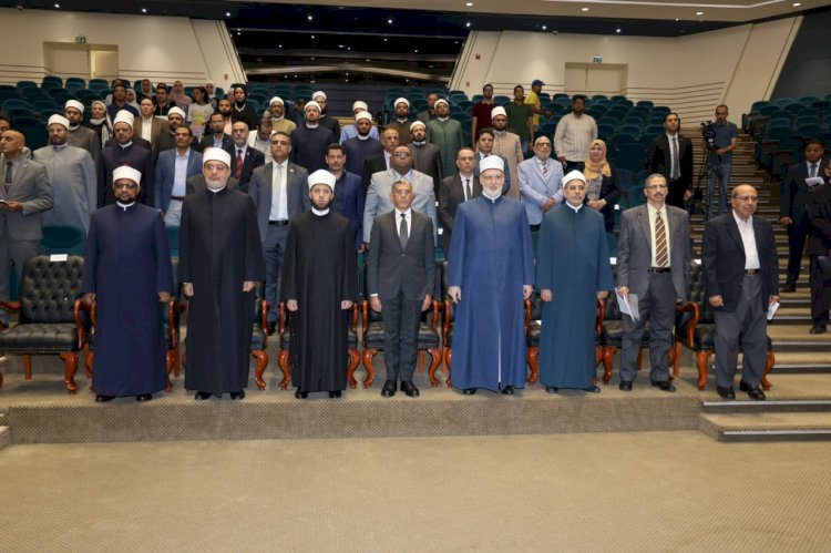 الازهري يشهد الملتقى العلمي حول النوازل الفقهية المستجدة في أحكام الفضاء