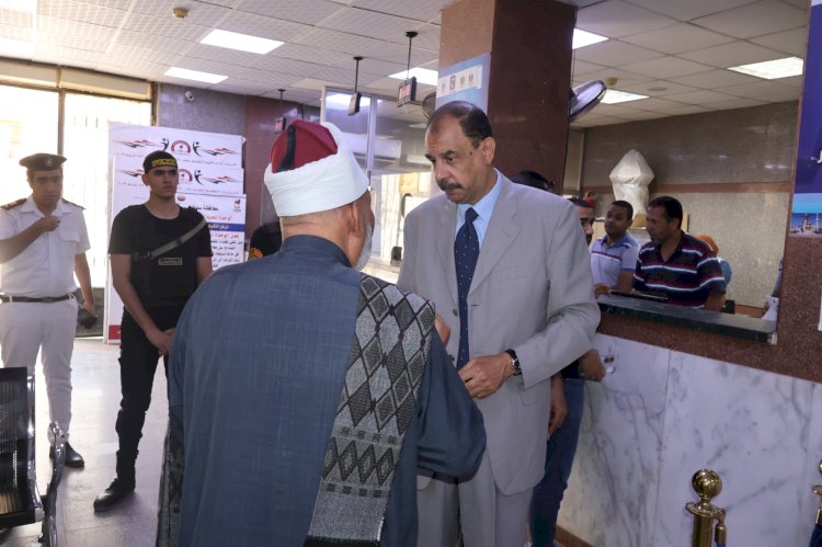 محافظ سوهاج يتفقد المراكز التكنولوجية بحي غرب وشرق سوهاج