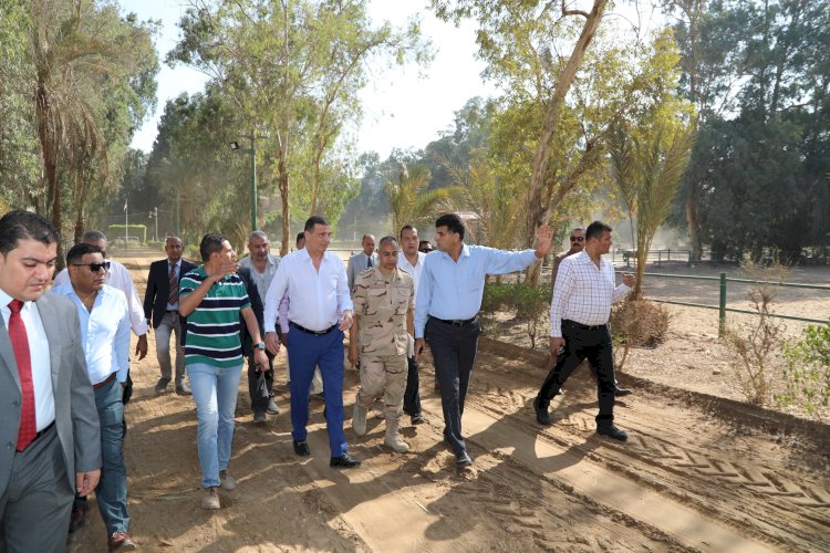 وزير الزراعة يتفقد أعمال التطوير بمحطة الزهراء للخيول العربية الأصيلة