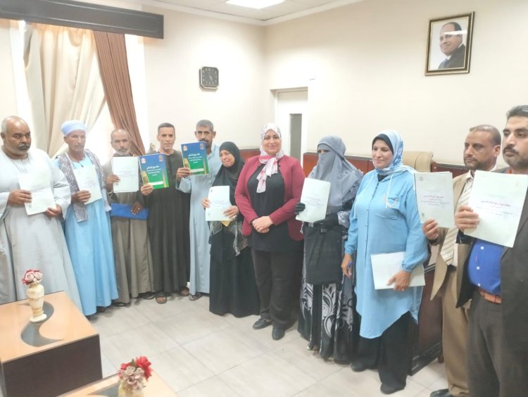 محافظ سوهاج يتابع إنجازات ملف تقنين أراضي أملاك الدولة بالمحافظة