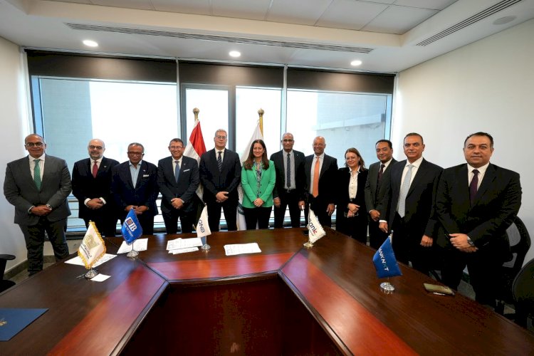 وزير البترول يشهد توقيع اتفاق مبادئ لتمويل مشروع إنتاج الصودا آش بالعلمين