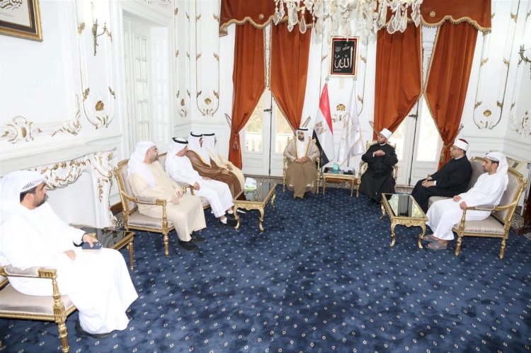 وزير الأوقاف يستقبل رئيس الهيئة العامة للشئون الإسلامية والأوقاف بالإمارات
