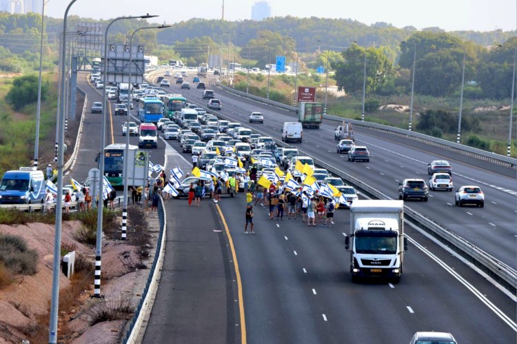 احتجاجات في إسرائيل تطالب بوقف الحرب