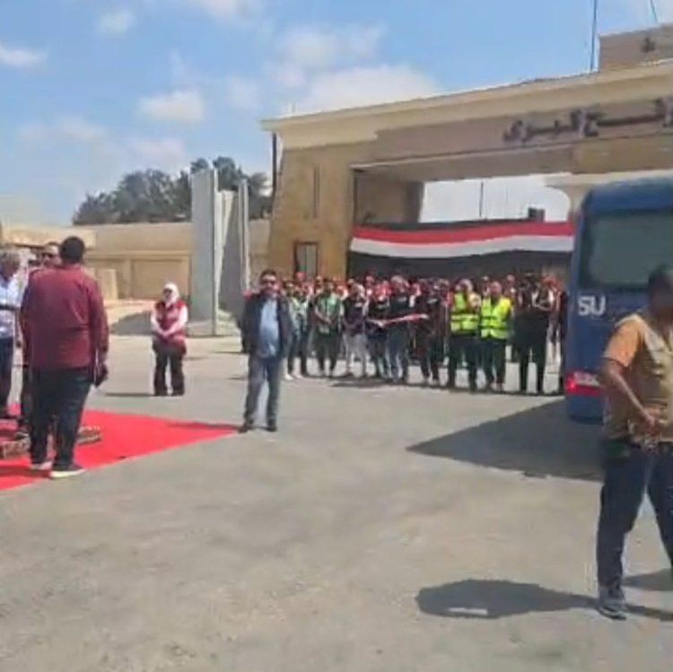 عبدالعاطي ورئيس وزراء فلسطين يصلان معبر رفح