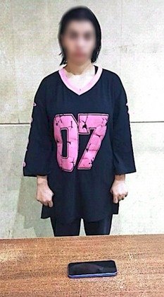 ضبط صانعة محتوى لنشرها فيديو يتنافي مع قيم المجتمع