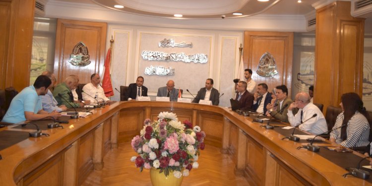 بتعليمات من العشري:غُرفة القاهرة تبدأ الاستعداد لتنظيم معرض أهلًا مدارس