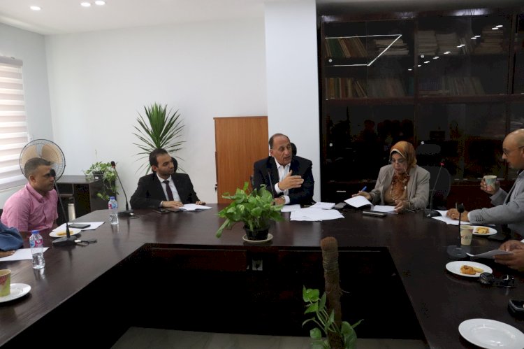 الزراعات التعاقدية يناقش مع شركات التصنيع الزراعي التعاقدات مع المزارعين