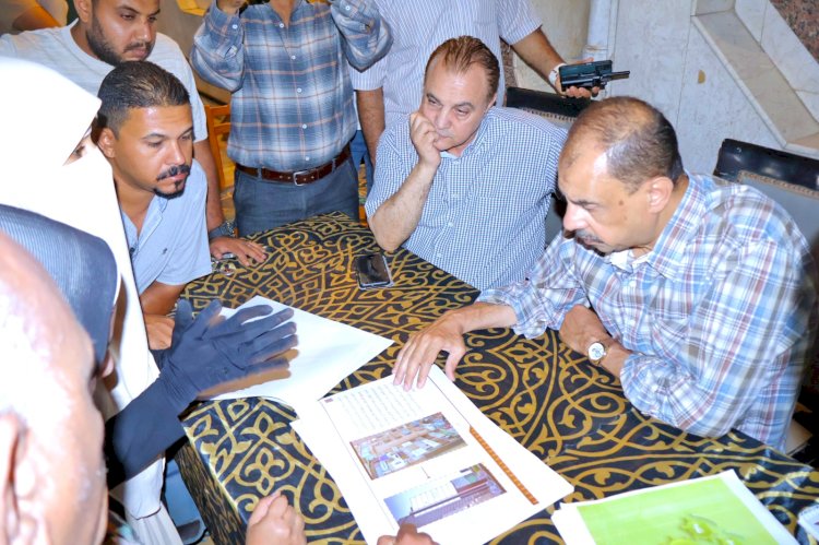 محافظ سوهاج يبحث أعمال لجنة تطوير شارع المحطة والمعاينة على الطبيعة