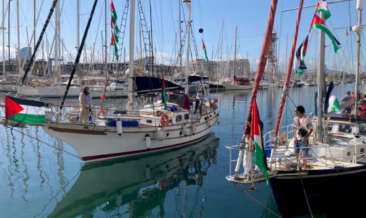 قارب بأسطول الصمود المتجه لغزة يتعرض لاعتداء بمسيرة