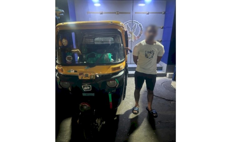 ضبط سائق توك توك لقيامه السير عكس الإتجاه بالإسكندرية