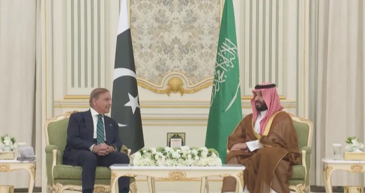 وزير دفاع باكستان: برنامجنا النووي سيكون متاحًا للسعودية