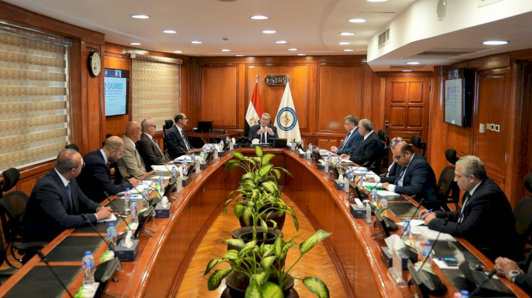 جهاز تنظيم سوق الغاز يناقش موضوعات استراتيجية لدعم التنافسية والصناعة