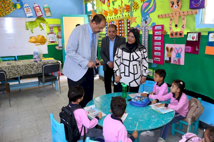 محافظ سوهاج يحيل المسئولين عن النظافة  للتحقيق