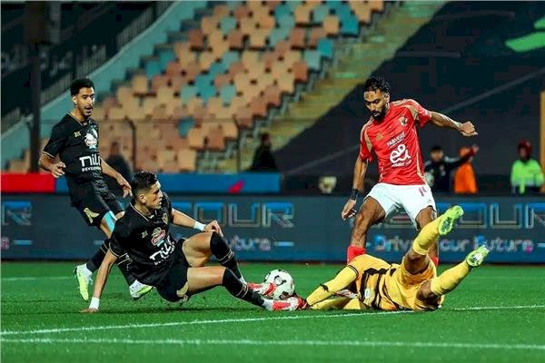 الأهلي والزمالك ....قمة كروية تنتظرها الجماهير...الموعد والتشكيل