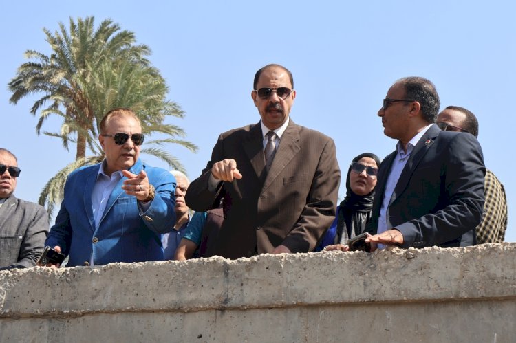 محافظ سوهاج يتفقد مخرات السيول بحي الكوثر وأخميم وساقلتة