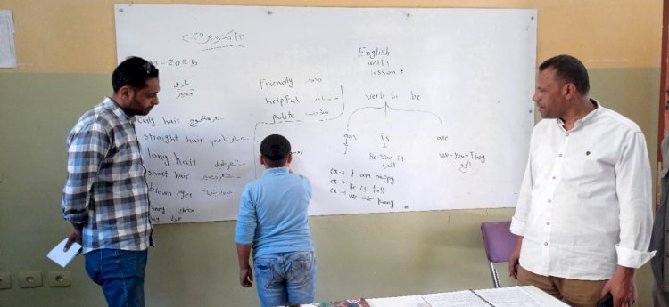 مهارات القراءة والكتابة محور اهتمام عبدالواحد في جولته التفقدية