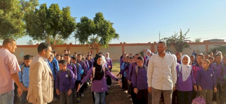 جولة عبدالواحد داخل مدارس أبوتشت تكشف متابعة ميدانية دقيقة ورسائل انضباط