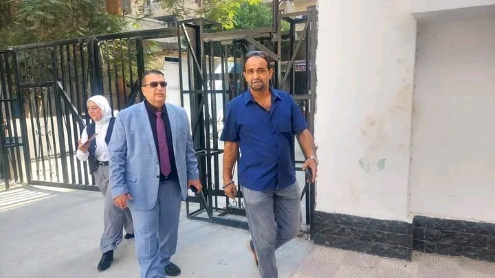 مدير إدارة حدائق القبة يتابع انتظام العملية التعليمية بمدرسة الشهيد إبراهيم الرفاعي الرسمية لغات