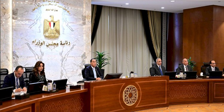 رئيس الوزراء يترأس اجتماع مجلس المحافظين.. ويوجه برفع درجات الاستعداد لافتتاح المتحف الكبير