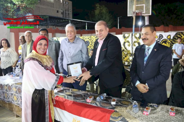 مدير تعليم قنا يشهد احتفالية نصر أكتوبر بمدرسة سيدي عبدالرحيم الاعدادية بنين