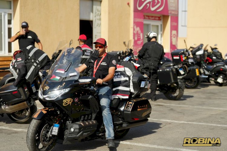 حورس على الطريق: موتوسيكل بروح فرعونية يجوب الأردن تحت شعار Visit Egypt