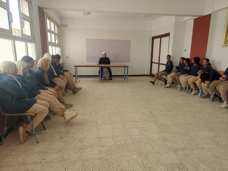 أوقاف السويس تنظّم قوافل توعوية للمدارس حول "خطورة الرشوة"