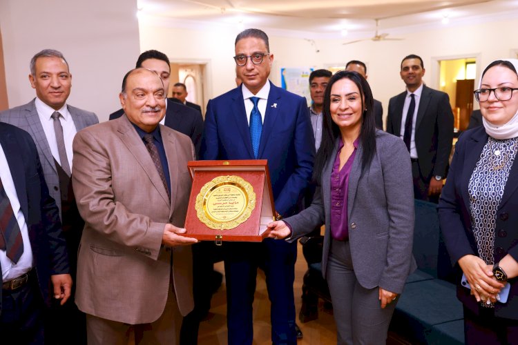 وزيرة التضامن تختتم جولتها بزيارة دار أبو بكر الصديق للمسنين بالفيوم
