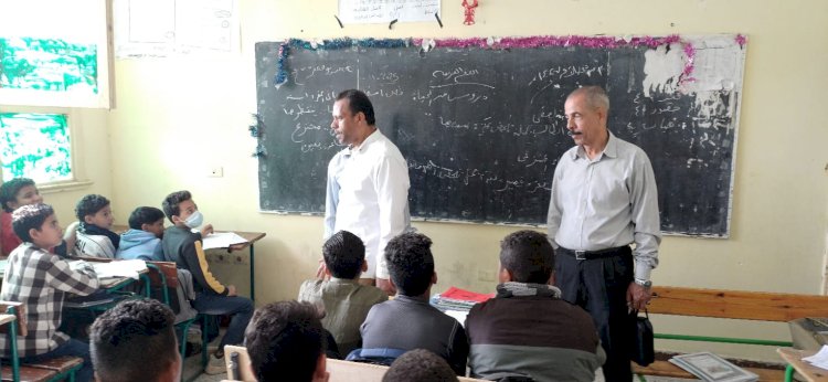 مدير عام تعليم أبوتشت يتفقد اختبارات نوفمبر ويشدد على جودة التعليم بالمدارس