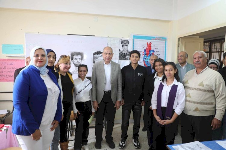 محافظ المنيا يتابع انتظام العملية التعليمية بمدرسة بني محمد سلطان الثانوية