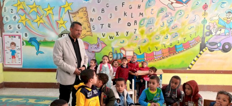 مدير تعليم أبوتشت يشدد على الالتزام بعدم إحراق المخلفات داخل المدارس