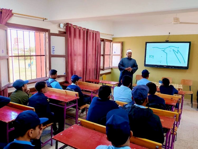 أوقاف الوادي الجديد تنظّم ندوة توعوية بالمدارس حول "احترام كبار السن وتوقيرهم"