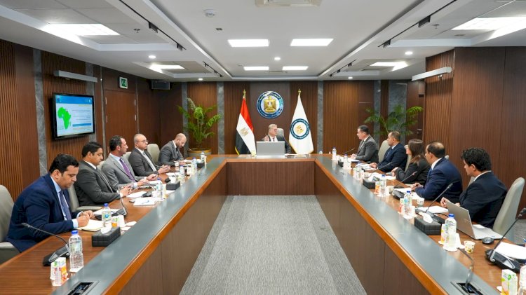 وزير البترول  يبحث تطوير آلية تدريب جميع سائقي نقل المنتجات البترولية