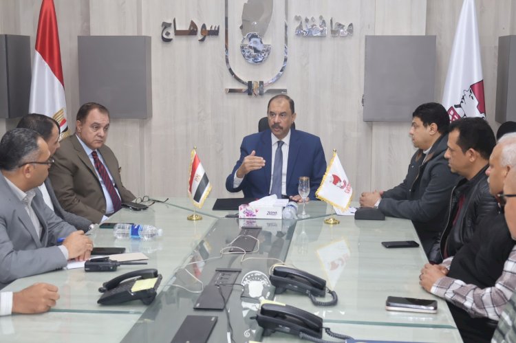 غرفة العمليات الرئيسية بسوهاج تتابع سير انتخابات مجلس النواب بالدائرة السابعة بالبلينا