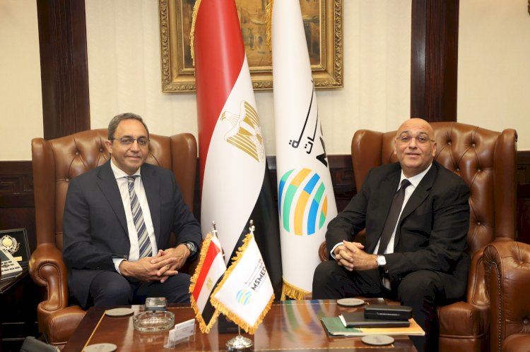 تنمية المشروعات يتعاون مع محافظة قنا لتطوير التكتلات الحرفية