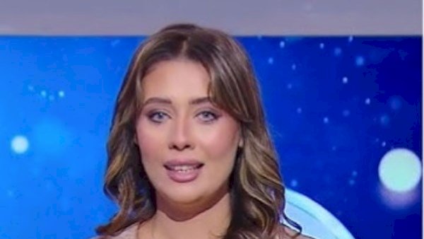 مذيعة تتهم تيك توكر شهيرة بضربها في محضر رسمي 
