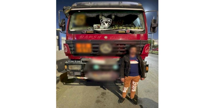 القبض علي سائق لإصطدامه بسيارة بالجيزة