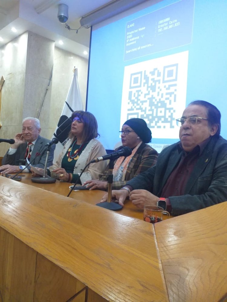 .توافد الشباب في ندوة الأزياء المصرية وملامح الهوية الوطنية بمكتبة القاهرة الكبرى