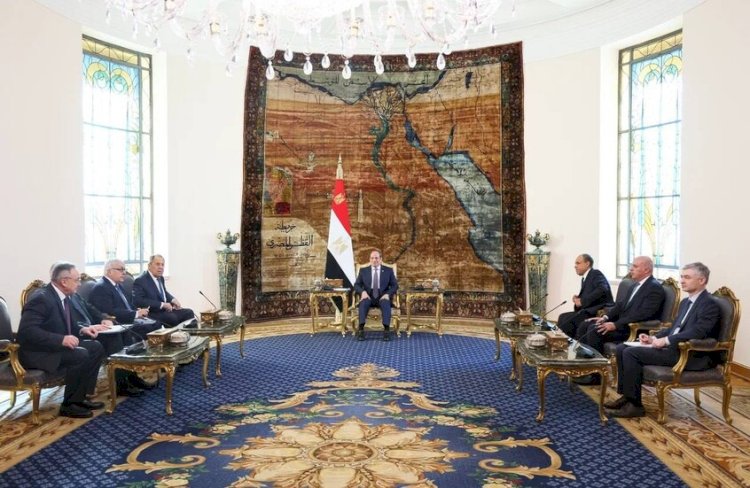 الرئيس السيسي يستقبل وزير خارجية روسيا الاتحادية