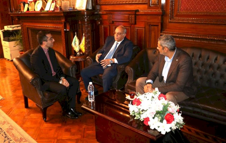 "بحوث الصحراء" يستقبل ممثلي شركة إيني الإيطالية لتعزيز التعاون المشترك