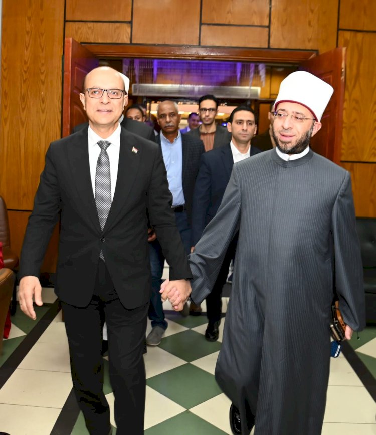 رئيس جامعة أسيوط يستقبل وزير الأوقاف