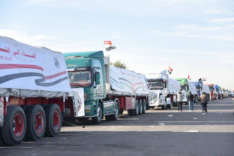 التموين تطلق القافلة 15 من المساعدات الإغاثية العاجلة إلى غزة