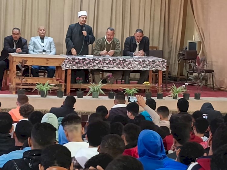 أوقاف الفيوم تنظّم ندوة بالمدارس حول "التفكك الأسري.. أسبابه وسبل معالجته"