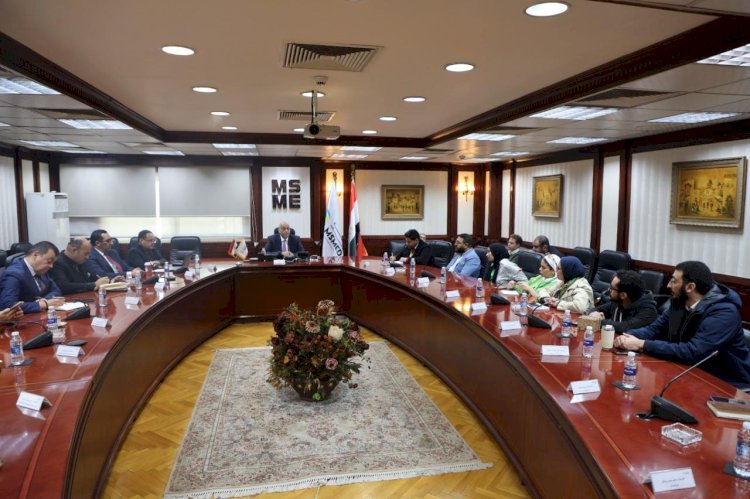 "باسل" يعقد الاجتماع الدوري مع عملاء جهاز تنمية المشروعات