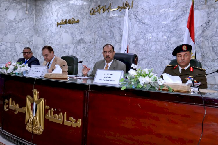 محافظ سوهاج يرفع درجة الاستعداد لاستقبال احتفالات أعياد الميلاد