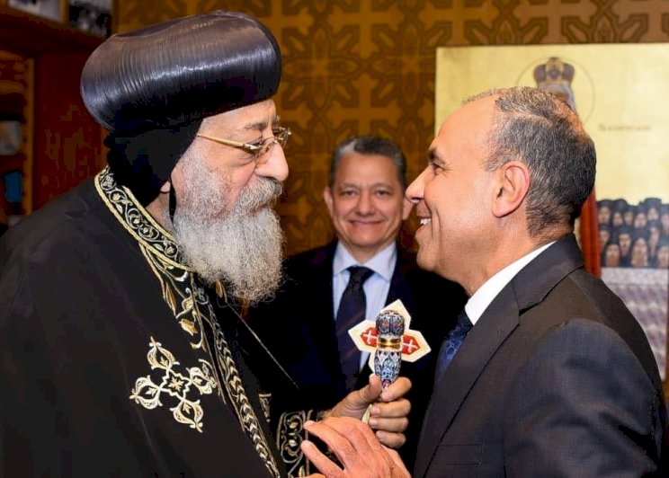 وزير الخارجية يهنئ قداسة البابا تواضروس الثاني بمناسبة عيد الميلاد المجيد