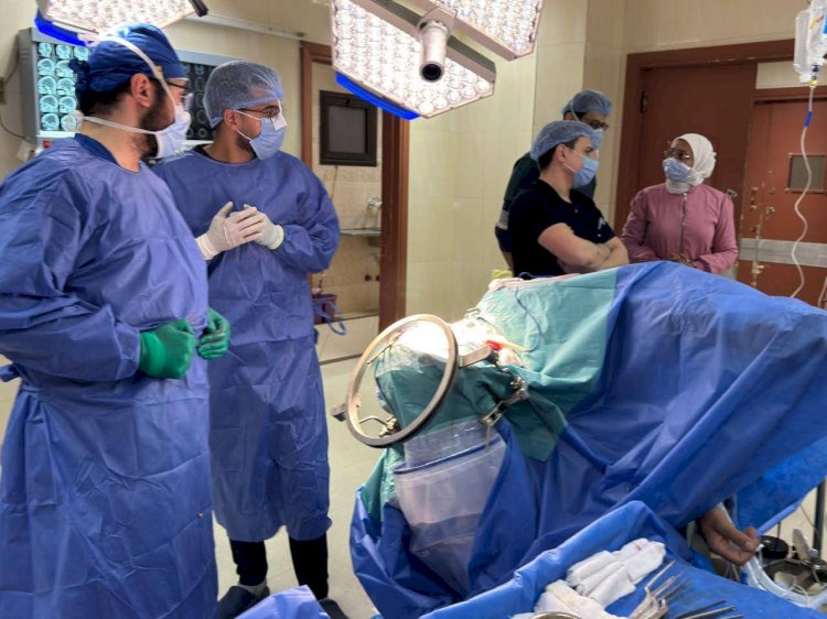 فريق طبي بجامعة أسيوط ينجح في استئصال وحمة دموية من جذع مخ شاب